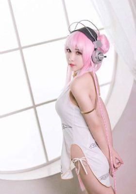 张鲁一